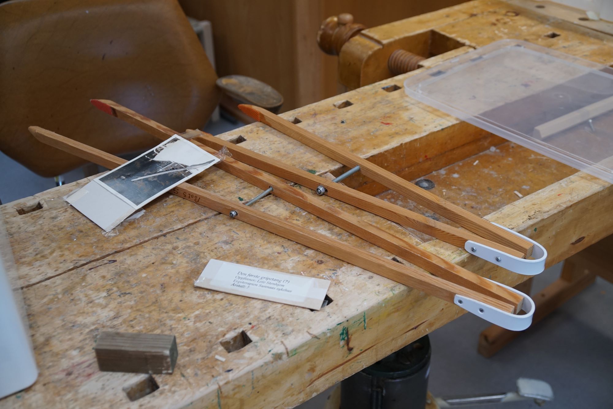 En tremodell av et skip