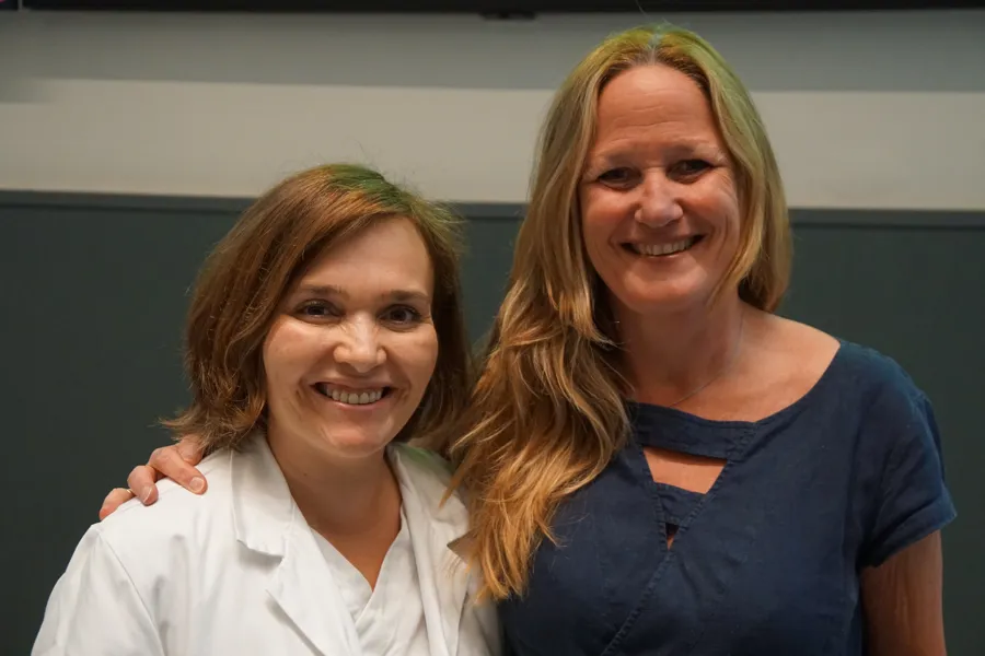 Nærbilde av Angelina Sergeeva og Marianne Løvstad